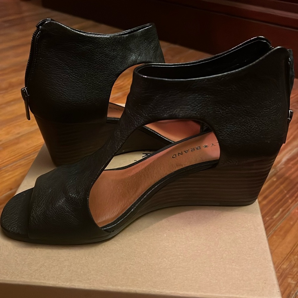 Lucky Brand wedge sandal